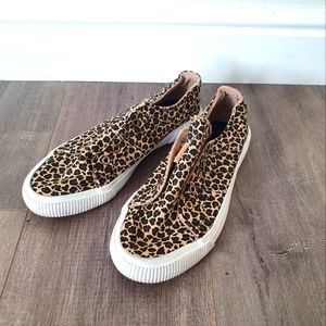 Tommy Bahama cheetah print sneakers